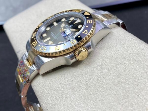 Rolex GMT-Master II Two-Tone Green Hand - 116713LN Replica