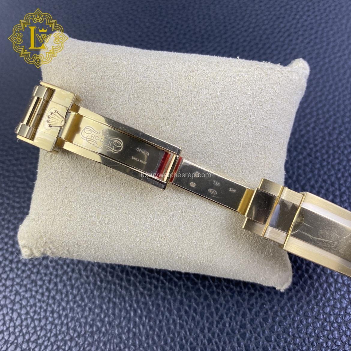 Rolex Submariner Yellow Gold Date Black Dial - 126618LN Replica