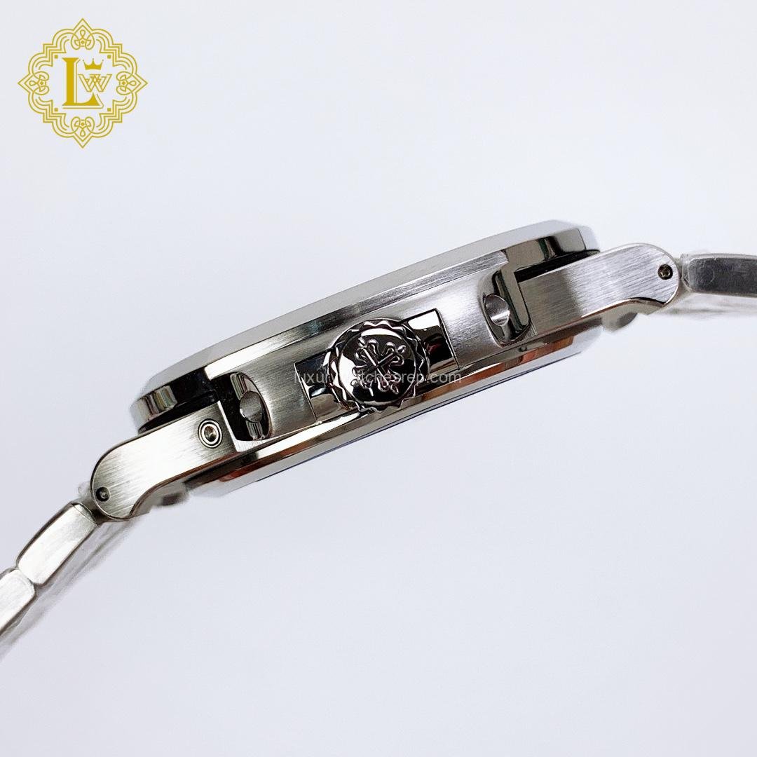 Patek Philippe Nautilus 5712 Blue Dial Replica