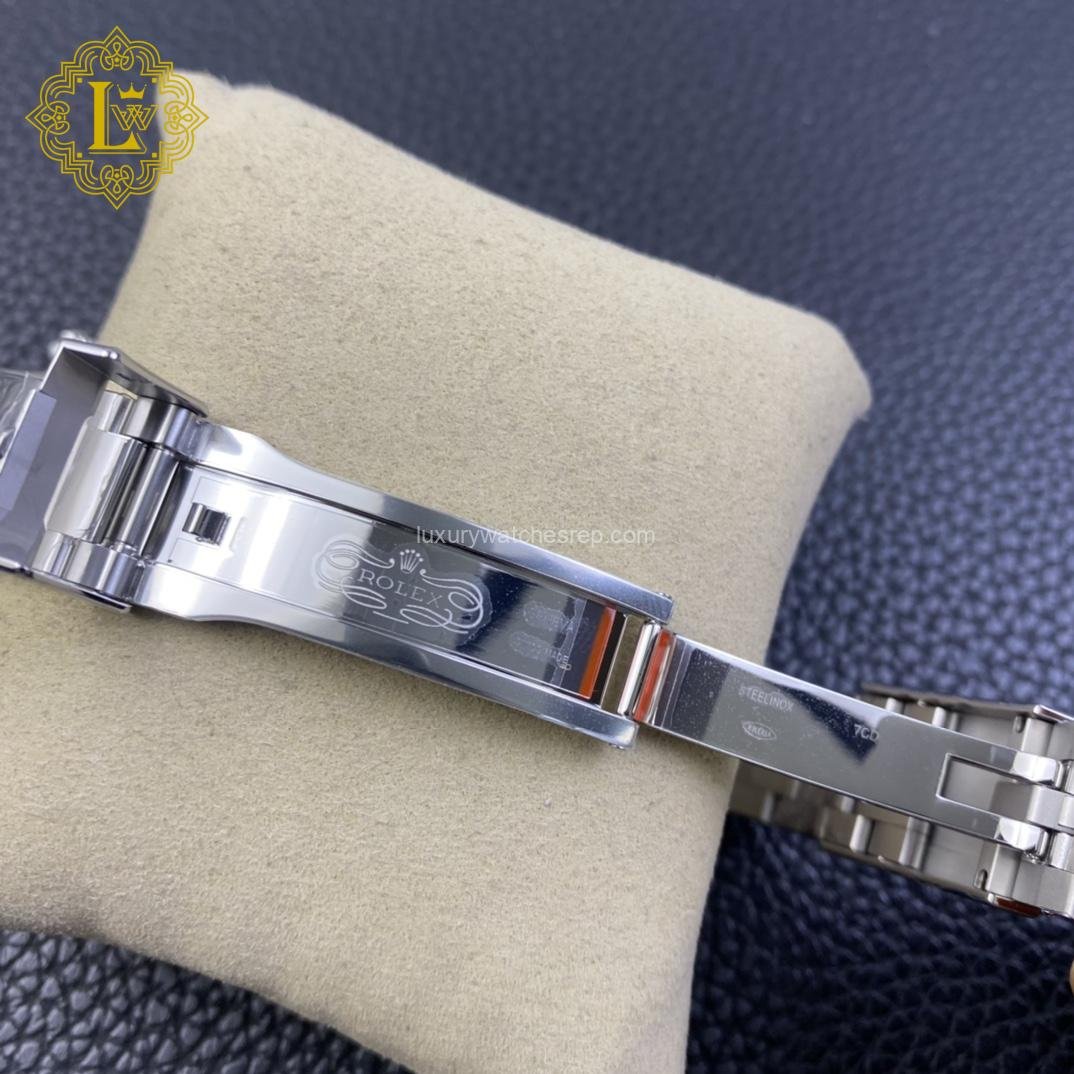 Rolex Cosmograph Daytona White Gold Panda Dial- 116509 - Image 2