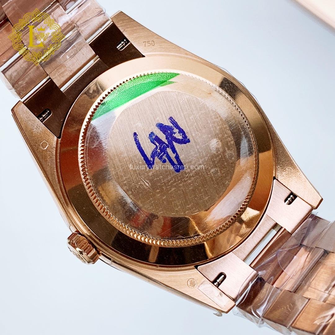 Rolex Day-Date 18k Everose Gold Olive Green Dial 60th Anniversary - M228235-0025 Replica