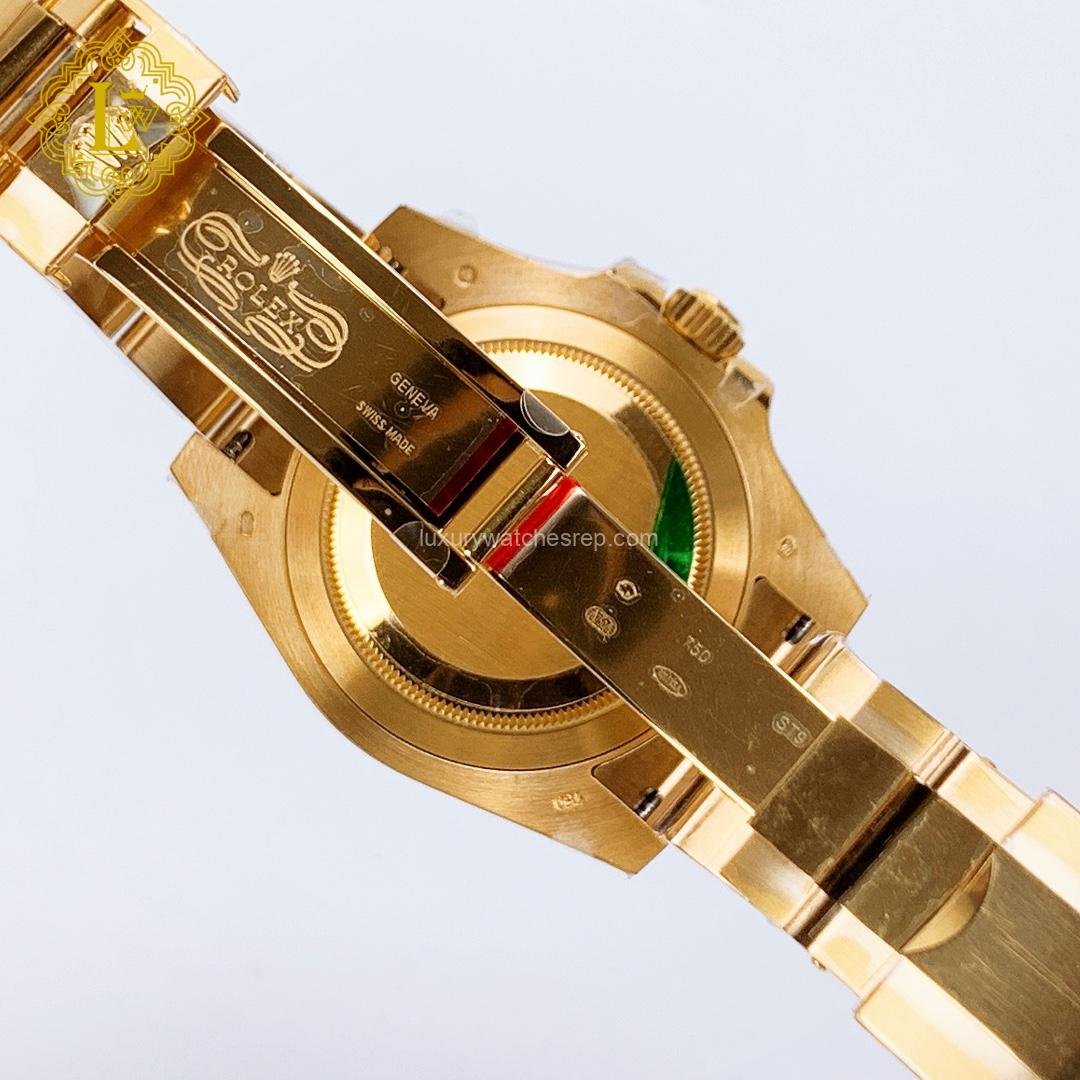 Rolex Submariner Rose Gold Date Black Dial – 126618LN